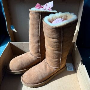 Worn 1x!! UGG Classic Tall in Chestnut